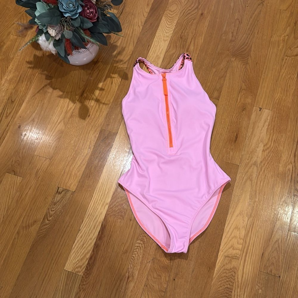 Fabletics Zip-Front Racerback Shaping One-Piece. Size S - Excellent Condition - Picture 4 of 8